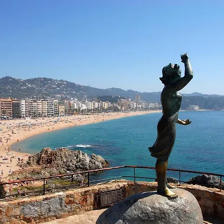 Aparthotel Castella *