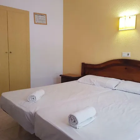 Castella Aparthotel *