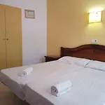 Castella Aparthotel *