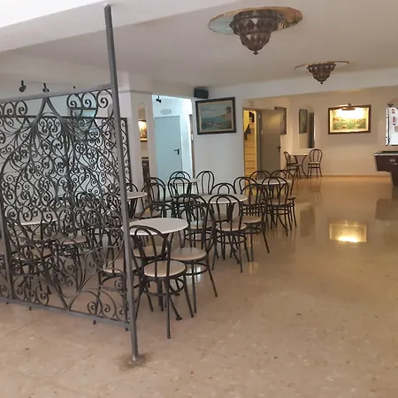 Aparthotel Castella Lloret de Mar