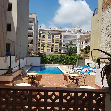 Castella Apartahotel