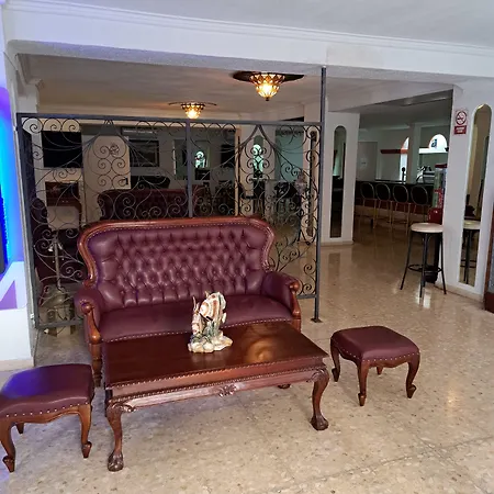 Castella 公寓式酒店 *