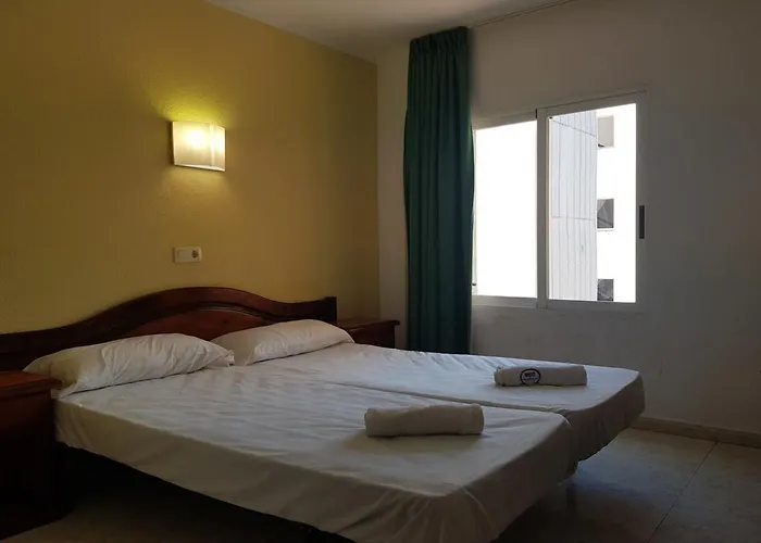 Castella Aparthotel *