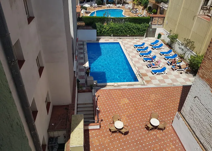 Apartahotel Castella *