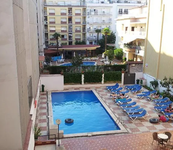 Aparthotel Castella *