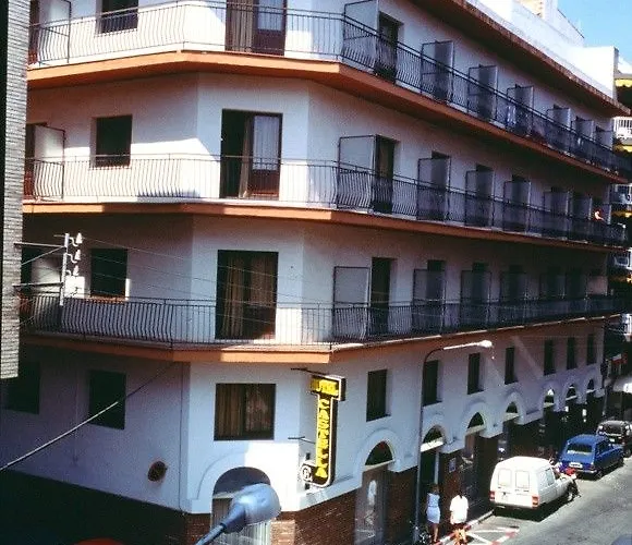 Castella * Lloret de Mar