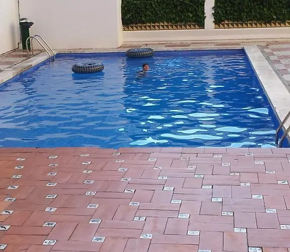 Castella Apartahotel