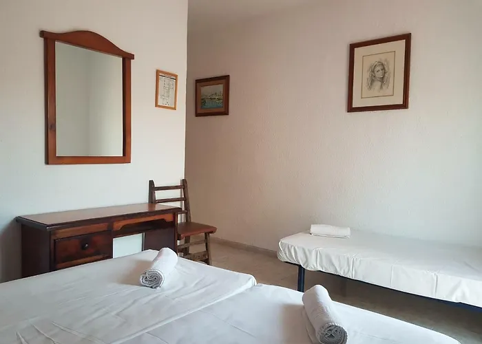 Aparthotel Castella *