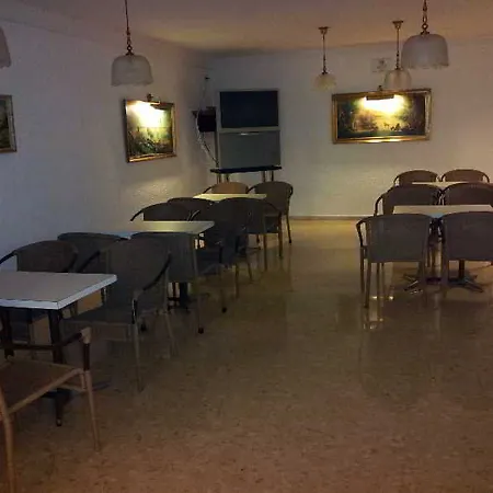 Castella Lägenhetshotell Lloret de Mar