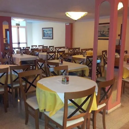 Hotel apartamentowy Castella